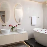 New! A 56, 98m2 Heated Pool&spa, Near Split Villa