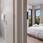 New! A 56, 98m2 Heated Pool&spa, Near Split Kaštela