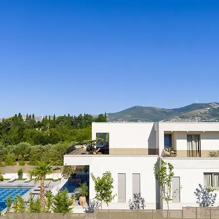 New! A 56, 98m2 Heated Pool&spa, Near Split