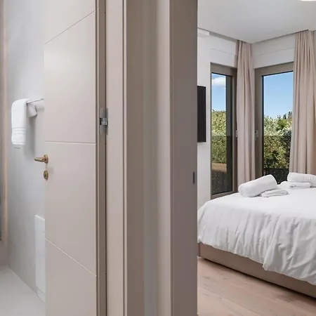 New! A 56, 98m2 Heated Pool&spa, Near Split Kaštela