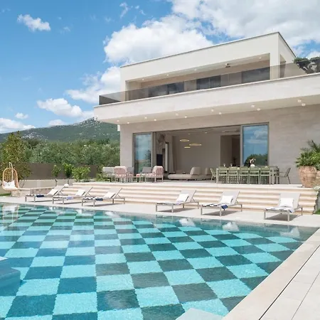 Villa New! A 56, 98m2 Heated Pool&spa, Near Split *