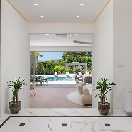 New! A 56, 98m2 Heated Pool&spa, Near Split Villa *