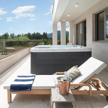 别墅 New! A 56, 98m2 Heated Pool&spa, Near Split *