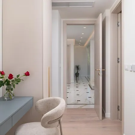 New! A 56, 98m2 Heated Pool&spa, Near Split 别墅 Kaštela