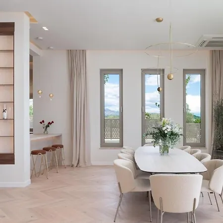 New! A 56, 98m2 Heated Pool&spa, Near Split